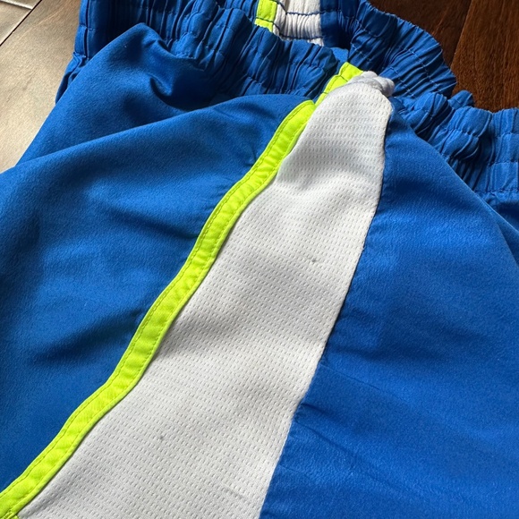 Sporty shorts with built in underwear with pocket - Picture 7 of 12